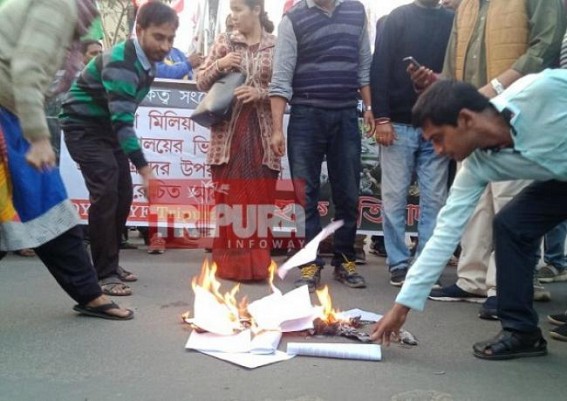 CPI-M’s youth wings held massive protest in Agartala against Police’s barbaric attacks on Jamia Millia Islamia students during Anti-CAB protests CPI-M’s youth wings held massive protest in Agartala against Police’s barbaric attacks on Jamia Millia Islamia students during Anti-CAB protests